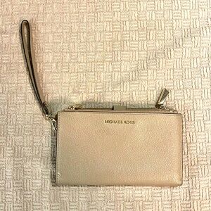 Michael Kors wristlet